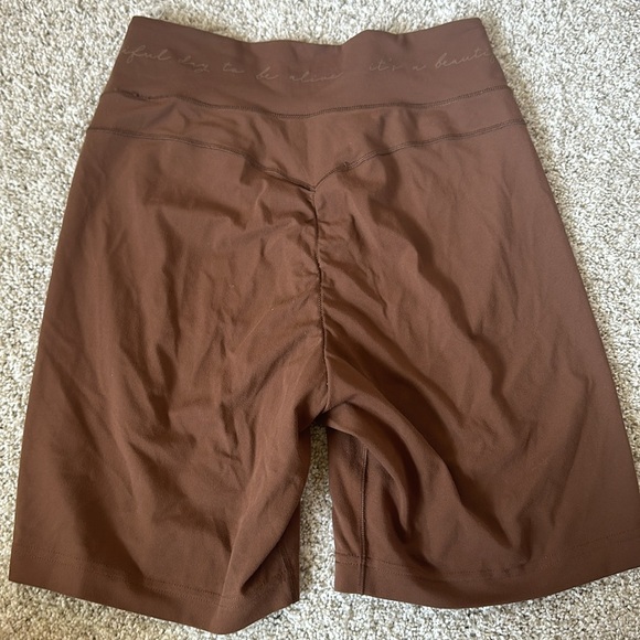 Gymshark Whitney Simmons Mesh Shorts size Large - Picture 2 of 4